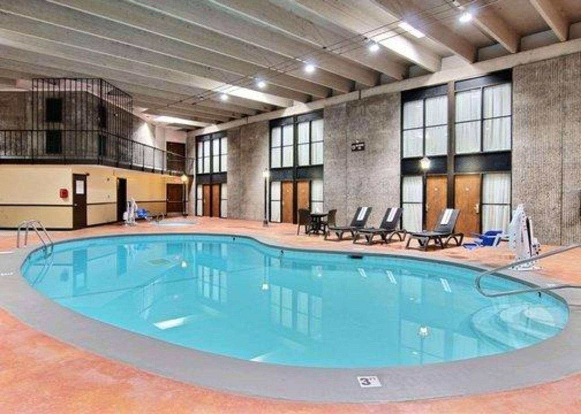 Quality Inn Thief River Falls Extérieur photo