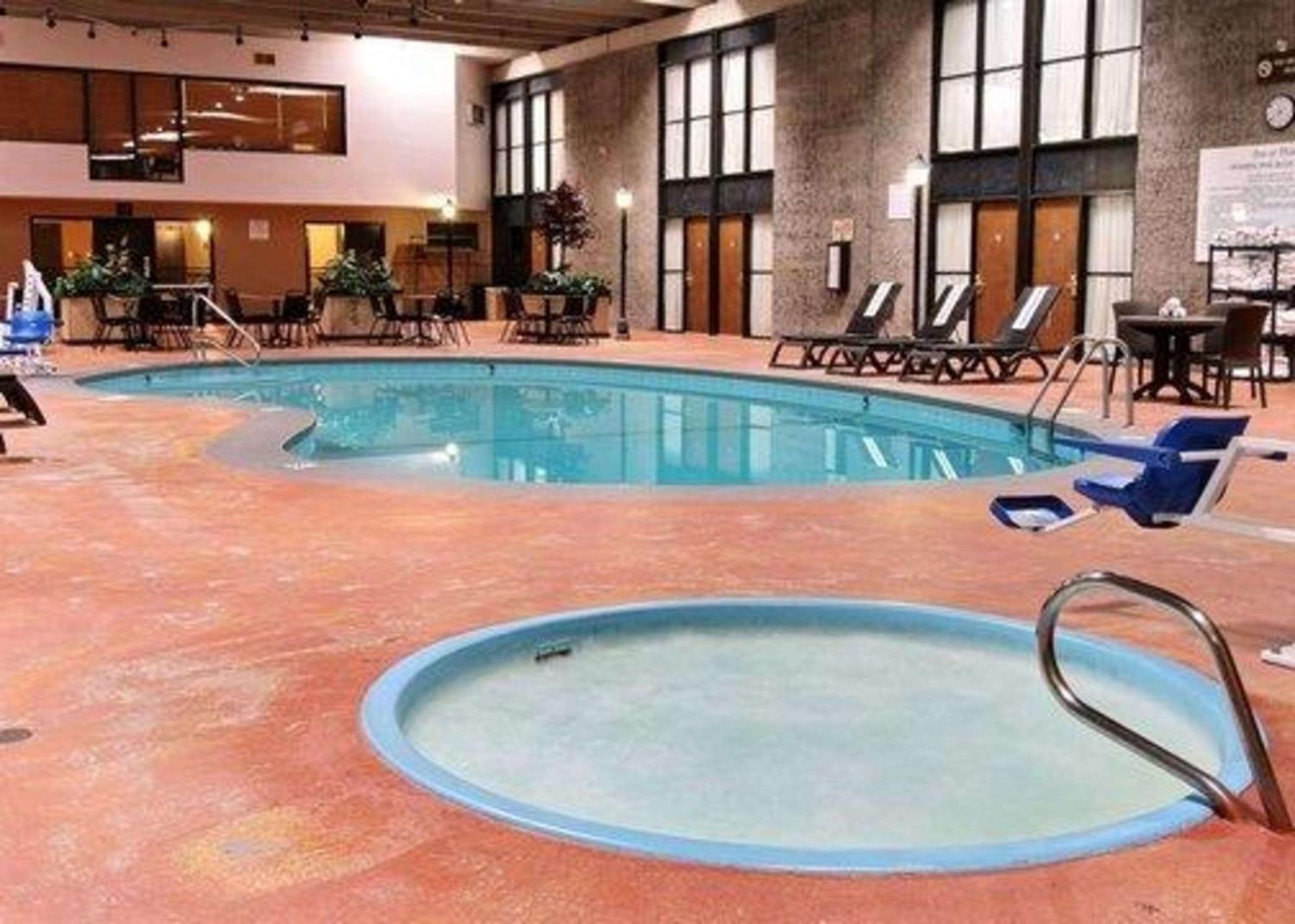 Quality Inn Thief River Falls Extérieur photo
